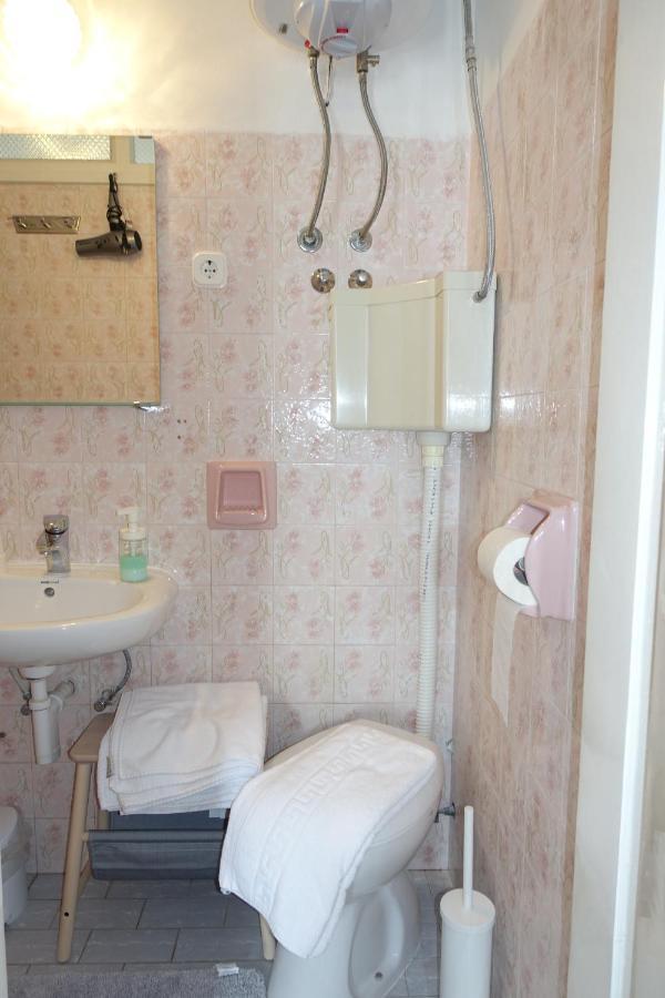 Room Novakovic Biograd Na Moru Exterior photo